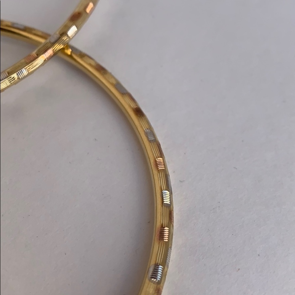 New 14k Tri color Gold 2 3/4” inches 3mm Hoop Earring - Picture 7 of 8